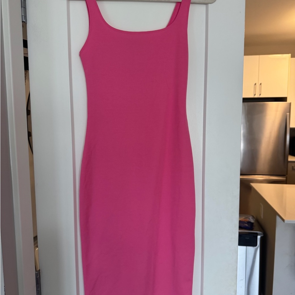 Zara Pink Midi Dress with Elegant Silhouette
